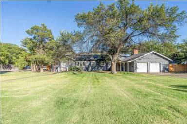 Main picture of 3703 S Virginia St