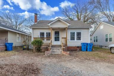 Main picture of 747 Brown Ave