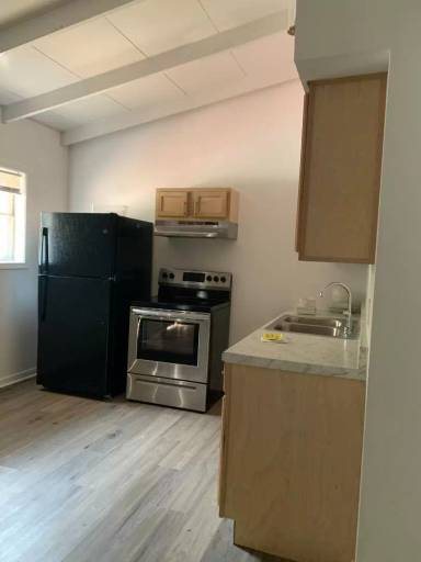 Main picture of 1000 Vine St