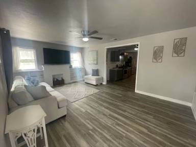 Main picture of 322 Beverly Dr