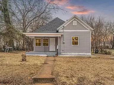 Main picture of 2111 N Newton Ave