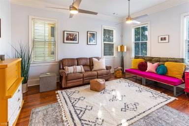 Main picture of 304 E Park Ave