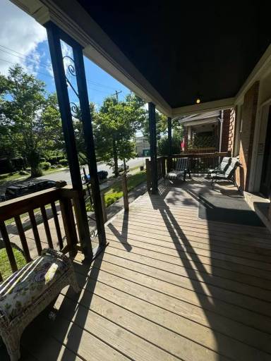 Main picture of 7228 Thomas Blvd