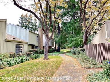 Main picture of 609 Dunbarton Cir