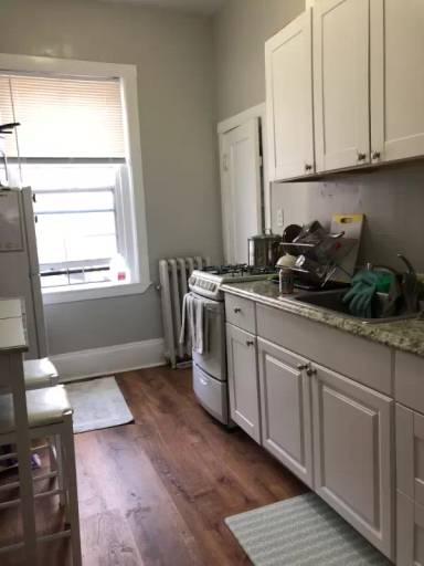 Main picture of 447 Park Dr