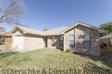 Main picture of 1360 Fox Hollow St