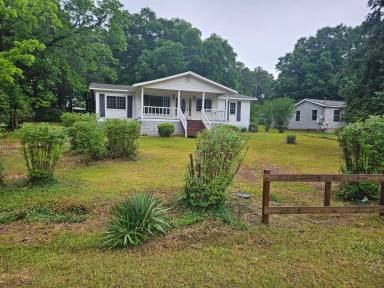 Main picture of 1300 S Daleville Ave