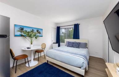 Main picture of 2547 ala wai blvd