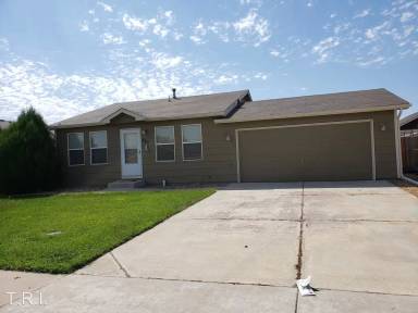 Main picture of 922 E 24th Street Ln