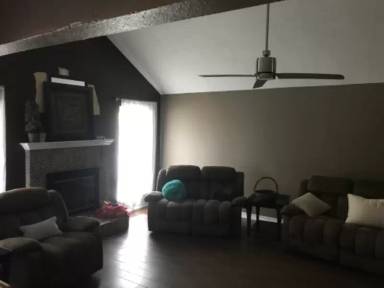 Main picture of 25806 Long Hill Ln