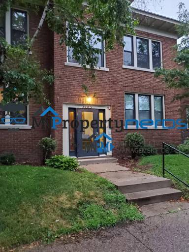 Main picture of 3745 Harriet Ave