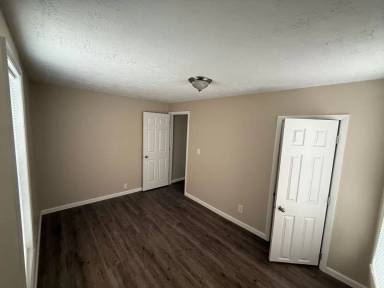 Main picture of 223 S McKinley Ave