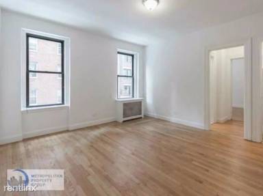 Main picture of 151 Mott St