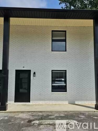 Main picture of 5614 S Jefferson Ave