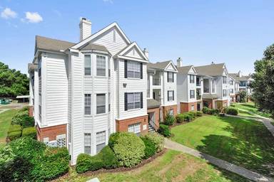 Main picture of Plantation Apartments