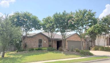 Main picture of 1304 Vernon Castle Ave