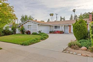 Main picture of 7729 Royer Ave