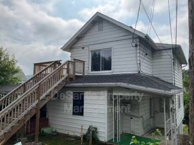 Main picture of 670 Park St