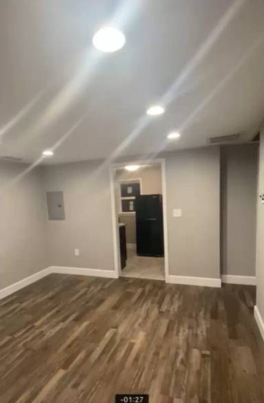 Main picture of 652 NE Congress Ave