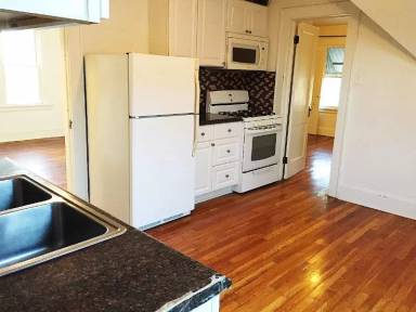 Main picture of 105 Wilson St
