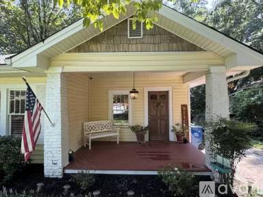 Main picture of 1058 Gilbert St SE