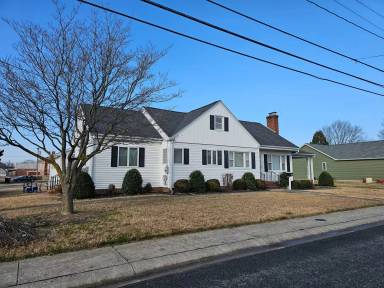 Main picture of 616 N Washington St