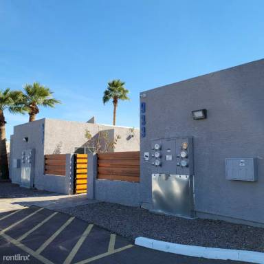 Main picture of 933 E Roma Ave