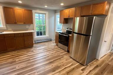 Main picture of 71 Front St