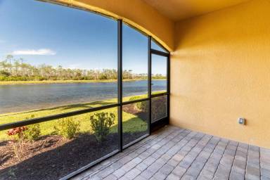 Main picture of 9723 Acqua Ct