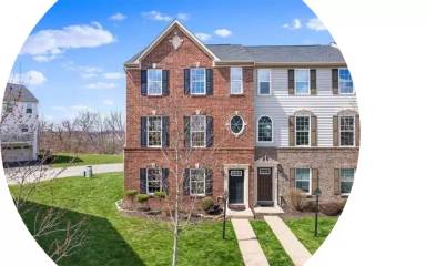 Main picture of 305 Pointe View Dr