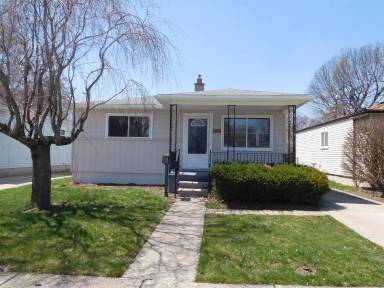 Main picture of 4656 Detroit St