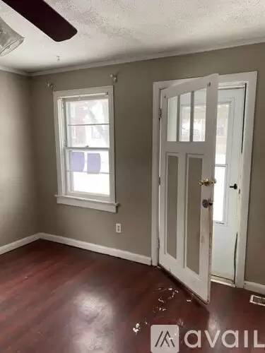 Main picture of 106 S 18th St