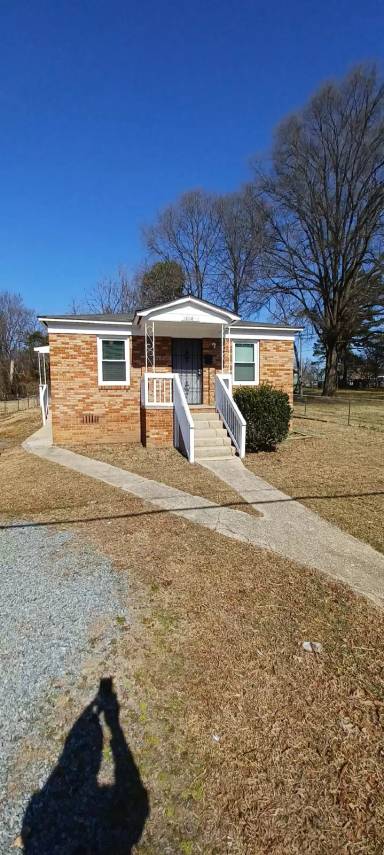 Main picture of 1808 Catherine Simmons Ave