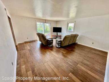 Main picture of 1627 W South St