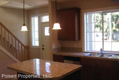 Main picture of 846 NE 3rd St