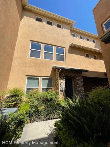 Main picture of 60 Meridian Dr