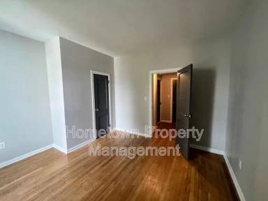 Main picture of 338 W 2nd St