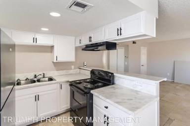 Main picture of 3431 E Cheyenne Ave