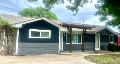 Main picture of 1507 N College Ave