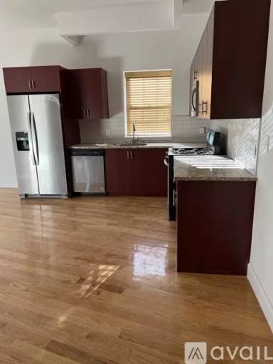 Main picture of 320 Soundview Ave