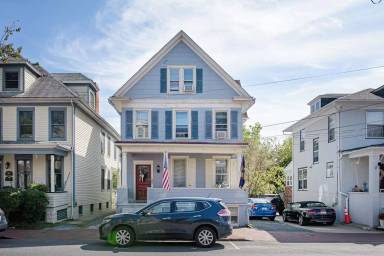 Main picture of 23 Randall St