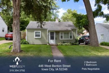 Main picture of 452 W Benton St