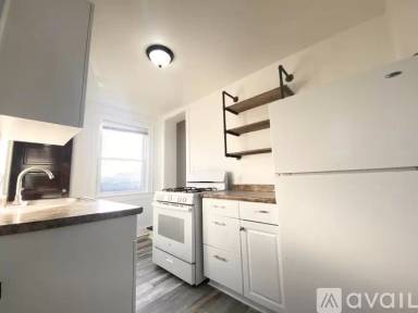 Main picture of 127 Maple Ave
