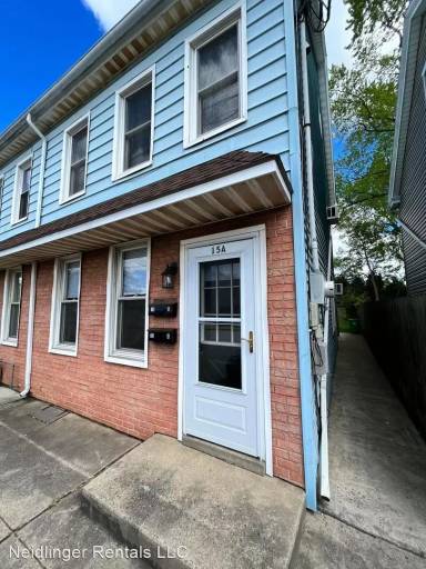 Main picture of 15 S Spring Garden St