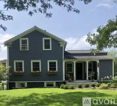 Main picture of 166 Bush Ln