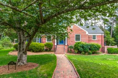 Main picture of 1200 Duplin Rd
