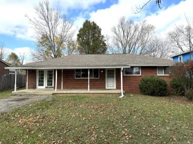 Main picture of 7134 E 45th St