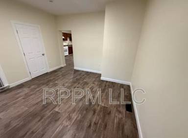 Main picture of 562 Summer Street - 3