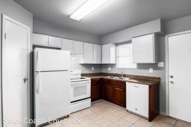 Main picture of Freshly Remodeled Fourplex