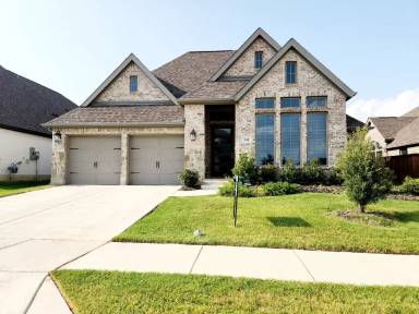 Main picture of 336 Oak Hollow Way